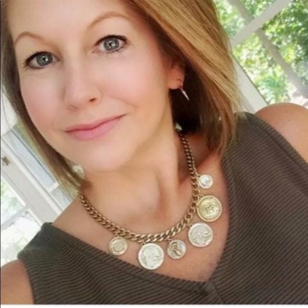 Stella & Dot | Heritage Gold Coin Chunky Link Necklace✨Retired✨ - Picture 7 of 10